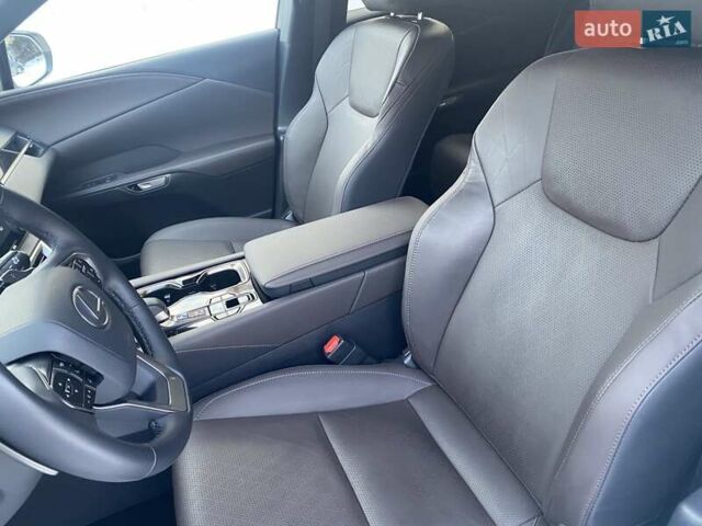 Белый Лексус РХ, объемом двигателя 2.4 л и пробегом 17 тыс. км за 66500 $, фото 30 на Automoto.ua