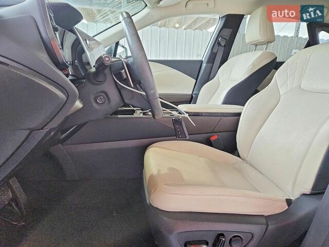 Білий Лексус РХ, об'ємом двигуна 2.4 л та пробігом 37 тис. км за 25000 $, фото 6 на Automoto.ua