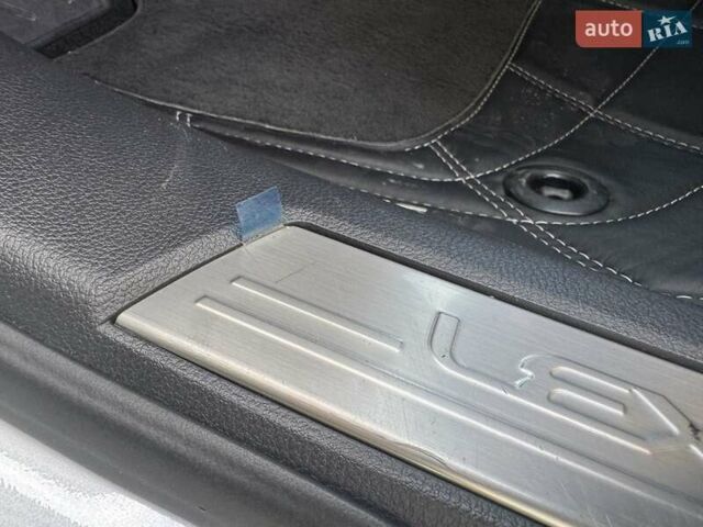 Белый Лексус РХ, объемом двигателя 2.5 л и пробегом 39 тыс. км за 79000 $, фото 40 на Automoto.ua