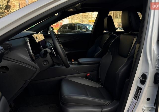 Белый Лексус РХ, объемом двигателя 2.49 л и пробегом 40 тыс. км за 69900 $, фото 12 на Automoto.ua