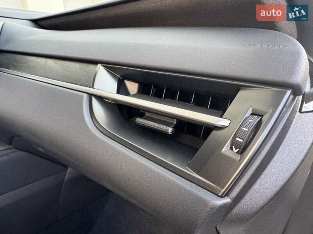 Белый Лексус РХ, объемом двигателя 2.5 л и пробегом 39 тыс. км за 79000 $, фото 73 на Automoto.ua