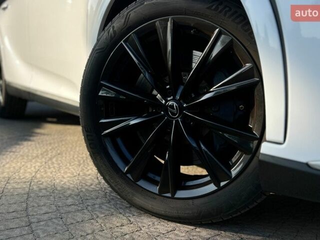 Білий Лексус РХ, об'ємом двигуна 2.39 л та пробігом 11 тис. км за 50500 $, фото 32 на Automoto.ua