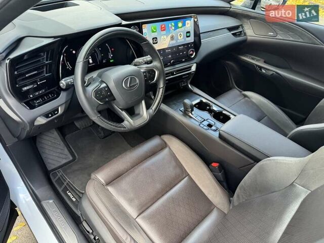Белый Лексус РХ, объемом двигателя 2.5 л и пробегом 39 тыс. км за 79000 $, фото 45 на Automoto.ua