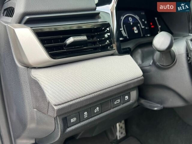 Белый Лексус РХ, объемом двигателя 2.49 л и пробегом 31 тыс. км за 58000 $, фото 5 на Automoto.ua