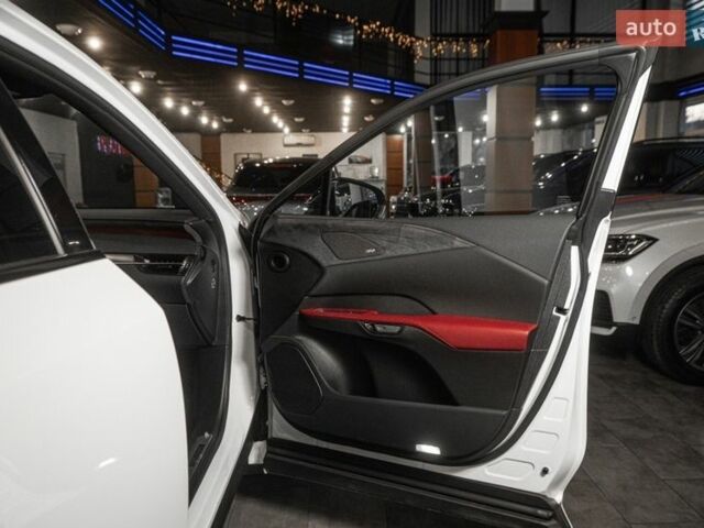 Білий Лексус РХ, об'ємом двигуна 2.4 л та пробігом 29 тис. км за 85900 $, фото 29 на Automoto.ua