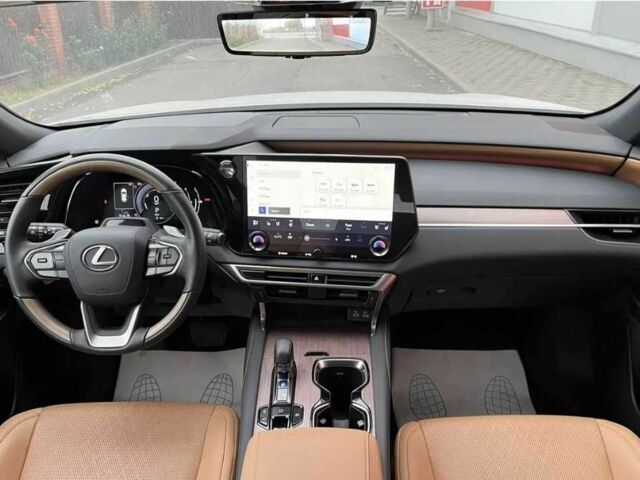 Білий Лексус РХ, об'ємом двигуна 2.5 л та пробігом 6 тис. км за 50000 $, фото 10 на Automoto.ua