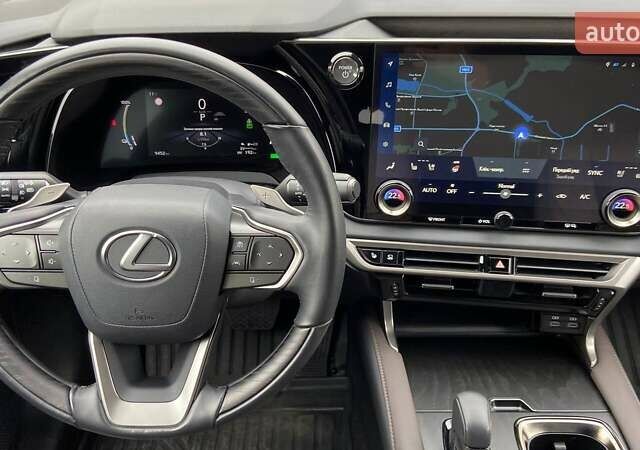 Белый Лексус РХ, объемом двигателя 2.5 л и пробегом 10 тыс. км за 99000 $, фото 8 на Automoto.ua