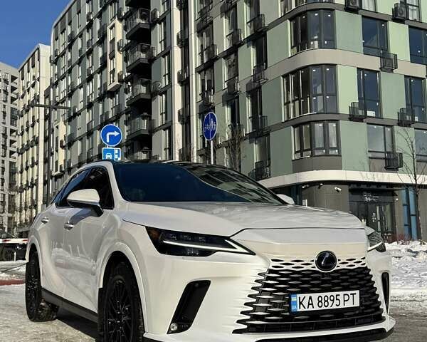 Белый Лексус РХ, объемом двигателя 2.5 л и пробегом 41 тыс. км за 65990 $, фото 3 на Automoto.ua