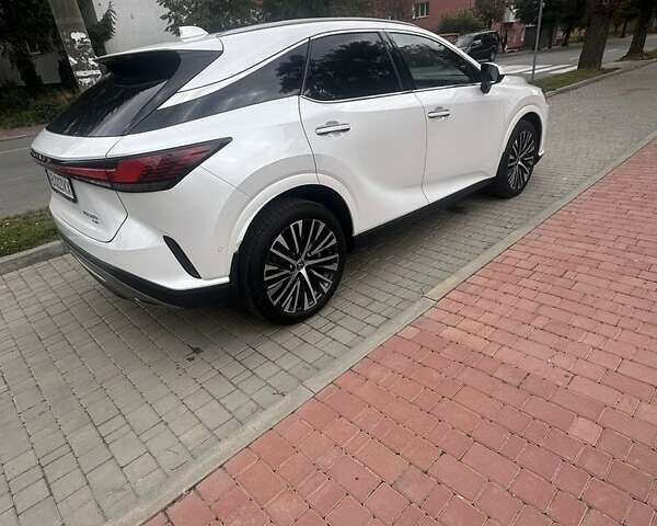 Білий Лексус РХ, об'ємом двигуна 2.4 л та пробігом 50 тис. км за 57000 $, фото 1 на Automoto.ua