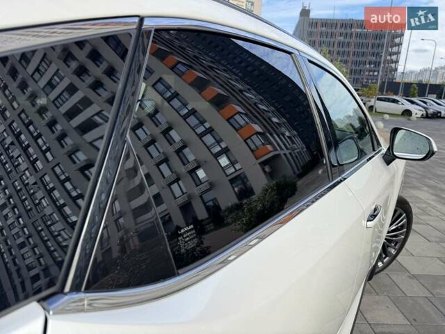 Белый Лексус РХ, объемом двигателя 2.5 л и пробегом 39 тыс. км за 79000 $, фото 43 на Automoto.ua