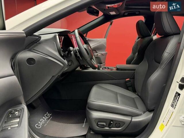 Білий Лексус РХ, об'ємом двигуна 2.4 л та пробігом 3 тис. км за 56900 $, фото 26 на Automoto.ua