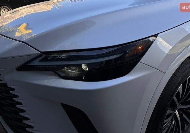 Белый Лексус РХ, объемом двигателя 2.49 л и пробегом 40 тыс. км за 69900 $, фото 7 на Automoto.ua