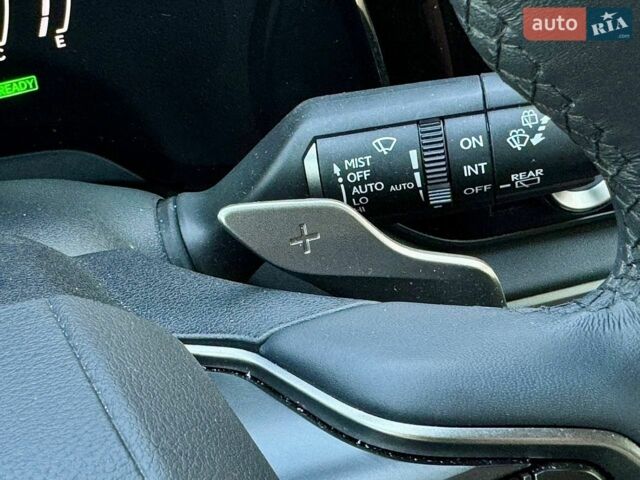Білий Лексус РХ, об'ємом двигуна 2.5 л та пробігом 14 тис. км за 74990 $, фото 21 на Automoto.ua