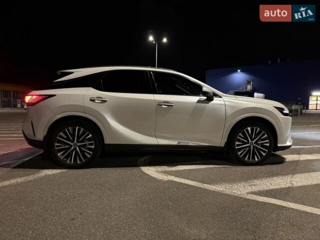 Білий Лексус РХ, об'ємом двигуна 2.49 л та пробігом 6 тис. км за 78400 $, фото 22 на Automoto.ua