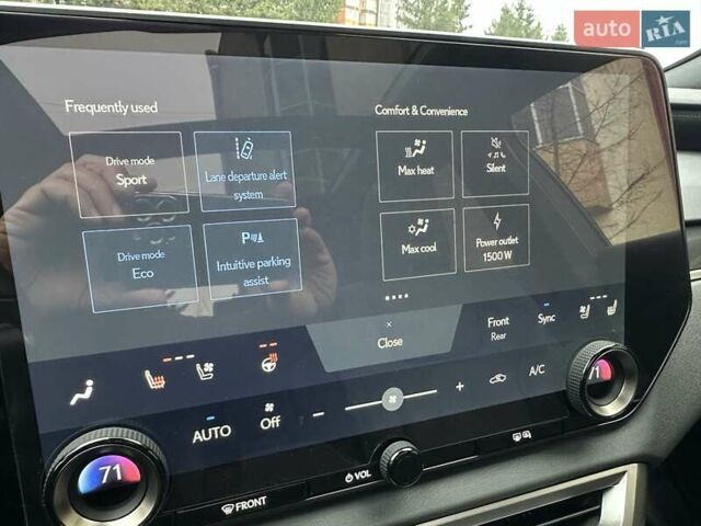 Білий Лексус РХ, об'ємом двигуна 2.5 л та пробігом 29 тис. км за 74500 $, фото 51 на Automoto.ua