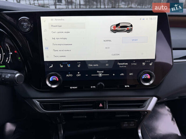 Белый Лексус РХ, объемом двигателя 2.49 л и пробегом 17 тыс. км за 77999 $, фото 101 на Automoto.ua