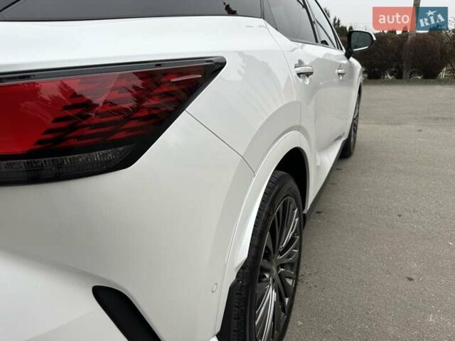 Білий Лексус РХ, об'ємом двигуна 2.5 л та пробігом 29 тис. км за 74500 $, фото 31 на Automoto.ua