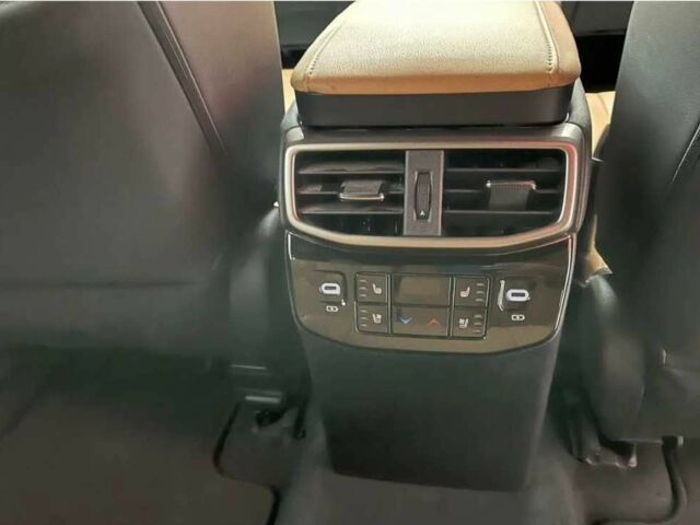 Білий Лексус РХ, об'ємом двигуна 2.5 л та пробігом 6 тис. км за 50000 $, фото 9 на Automoto.ua