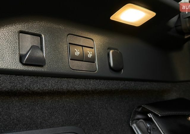 Белый Лексус РХ, объемом двигателя 2.49 л и пробегом 40 тыс. км за 69900 $, фото 38 на Automoto.ua