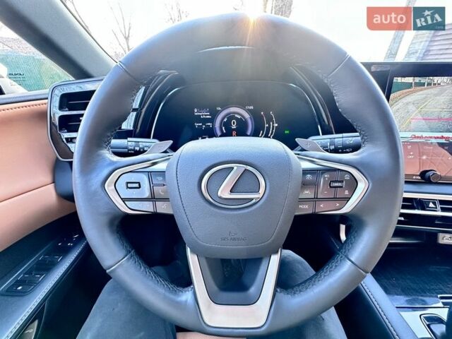 Белый Лексус РХ, объемом двигателя 2.5 л и пробегом 30 тыс. км за 62500 $, фото 27 на Automoto.ua