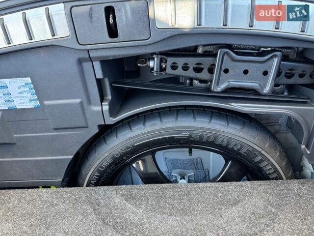 Білий Лексус РХ, об'ємом двигуна 2.4 л та пробігом 41 тис. км за 64999 $, фото 22 на Automoto.ua