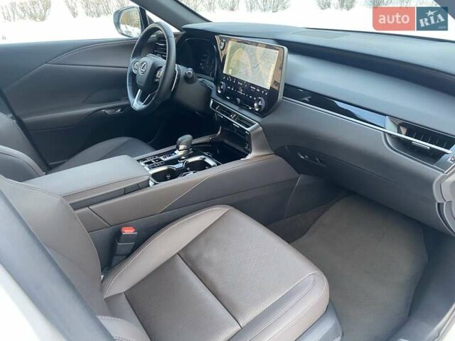 Белый Лексус РХ, объемом двигателя 2.4 л и пробегом 17 тыс. км за 66500 $, фото 18 на Automoto.ua