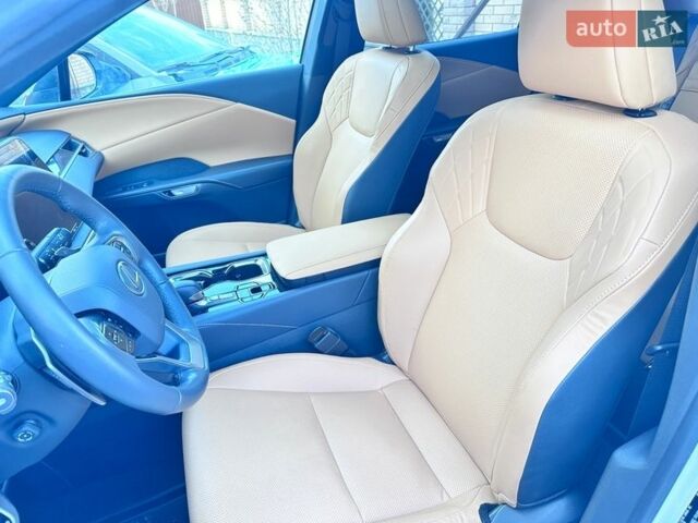 Белый Лексус РХ, объемом двигателя 2.5 л и пробегом 30 тыс. км за 62500 $, фото 19 на Automoto.ua