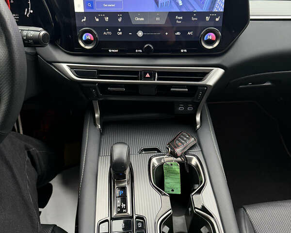 Белый Лексус РХ, объемом двигателя 2.4 л и пробегом 2 тыс. км за 65000 $, фото 14 на Automoto.ua