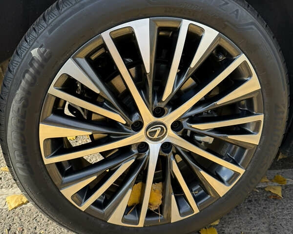 Білий Лексус РХ, об'ємом двигуна 2.4 л та пробігом 52 тис. км за 57000 $, фото 38 на Automoto.ua