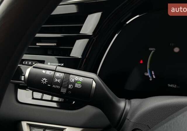 Белый Лексус РХ, объемом двигателя 2.5 л и пробегом 10 тыс. км за 99000 $, фото 12 на Automoto.ua