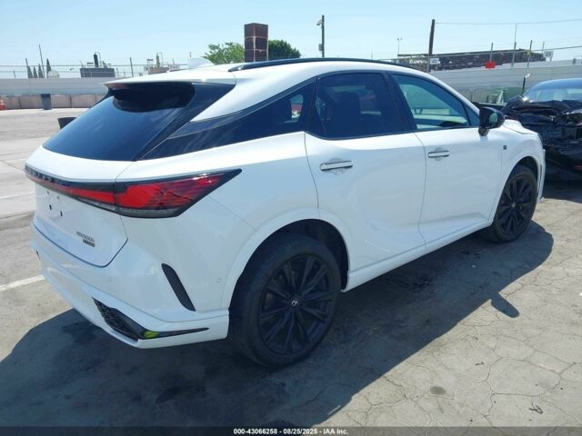 Білий Лексус РХ, об'ємом двигуна 2.4 л та пробігом 31 тис. км за 29000 $, фото 3 на Automoto.ua