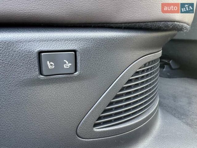 Белый Лексус РХ, объемом двигателя 2.5 л и пробегом 39 тыс. км за 79000 $, фото 59 на Automoto.ua