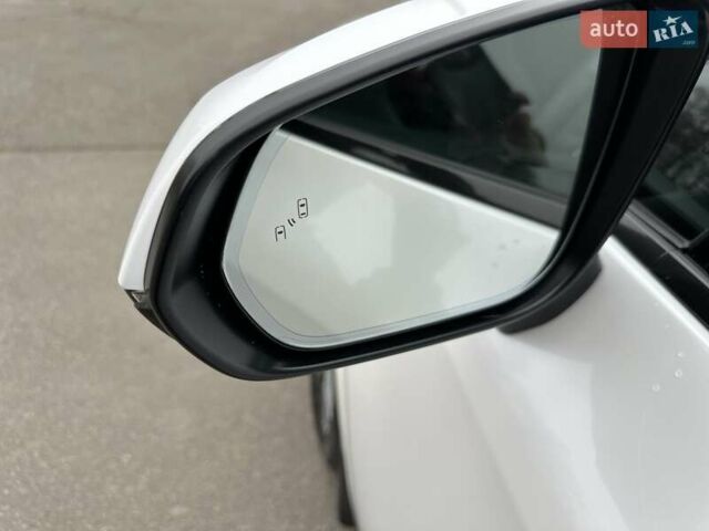 Білий Лексус РХ, об'ємом двигуна 2.5 л та пробігом 29 тис. км за 74500 $, фото 35 на Automoto.ua