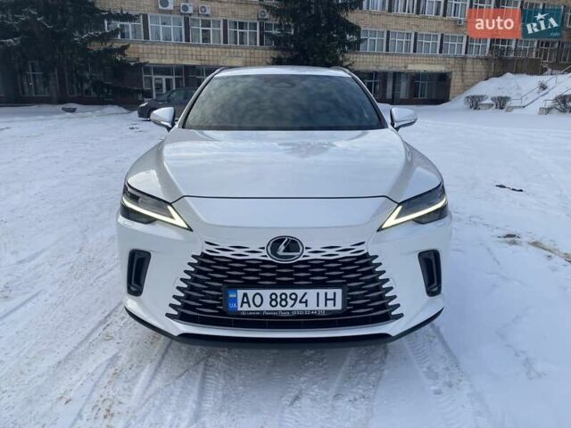 Белый Лексус РХ, объемом двигателя 2.4 л и пробегом 17 тыс. км за 66500 $, фото 1 на Automoto.ua