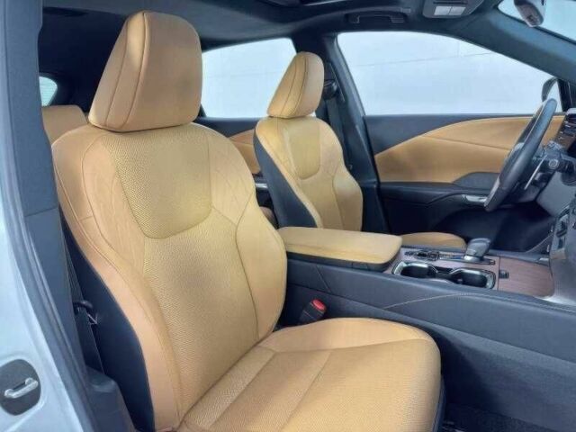 Белый Лексус РХ, объемом двигателя 2.4 л и пробегом 14 тыс. км за 22000 $, фото 15 на Automoto.ua