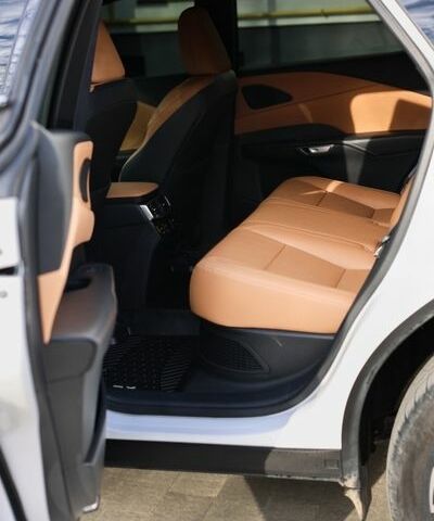 Белый Лексус РХ, объемом двигателя 2.5 л и пробегом 11 тыс. км за 72000 $, фото 19 на Automoto.ua