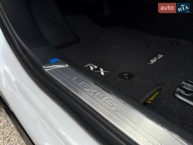 Белый Лексус РХ, объемом двигателя 2.4 л и пробегом 5 тыс. км за 64000 $, фото 21 на Automoto.ua