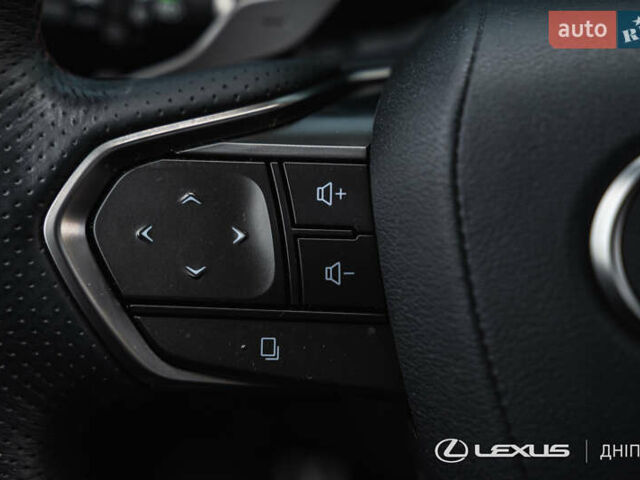 Білий Лексус РХ, об'ємом двигуна 2.4 л та пробігом 43 тис. км за 88000 $, фото 18 на Automoto.ua