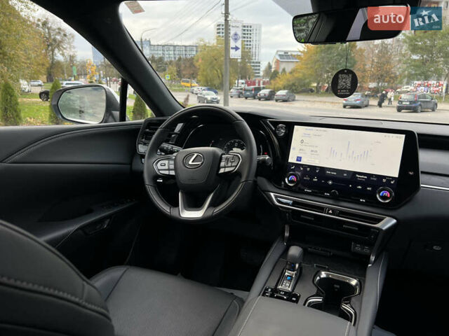 Лексус РХ 2024 в Львове на Automoto.ua Белый Лексус РХ, объемом двигателя 2.5 л и пробегом 1 тыс. км за 66000 $, фото 37 на Automoto.ua