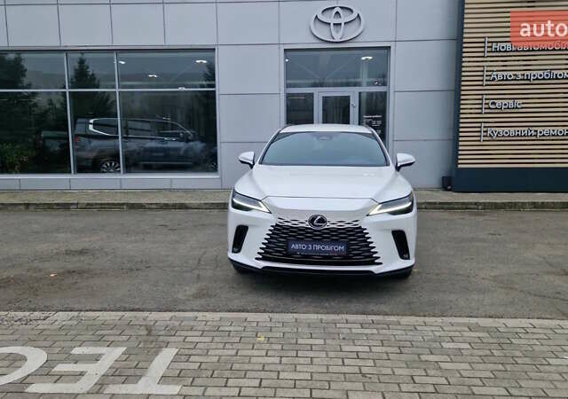 Белый Лексус РХ, объемом двигателя 2.5 л и пробегом 17 тыс. км за 81986 $, фото 4 на Automoto.ua