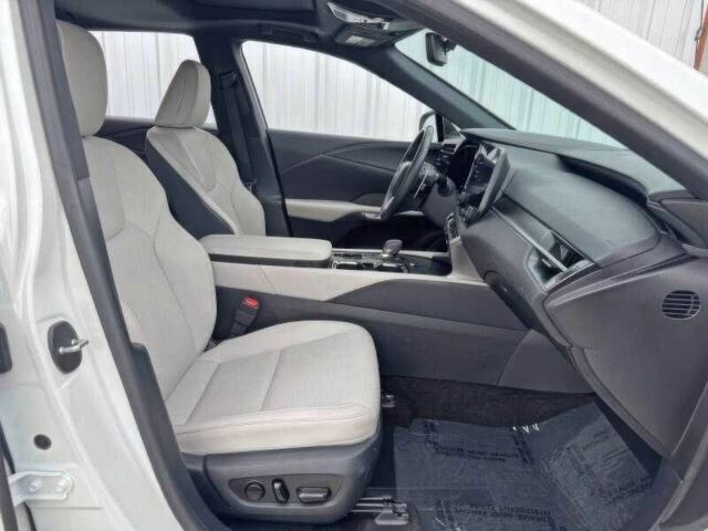 Белый Лексус РХ, объемом двигателя 2.4 л и пробегом 15 тыс. км за 28000 $, фото 13 на Automoto.ua