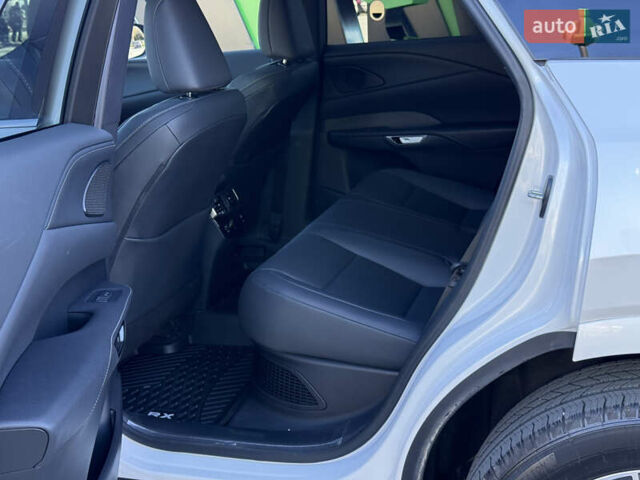 Белый Лексус РХ, объемом двигателя 2.5 л и пробегом 24 тыс. км за 59900 $, фото 12 на Automoto.ua