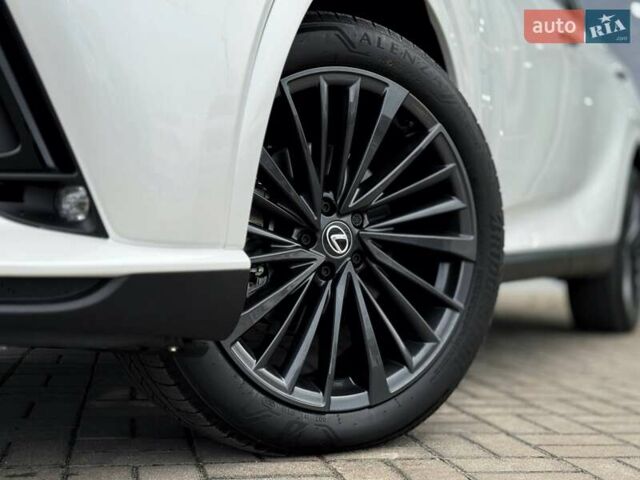 Белый Лексус РХ, объемом двигателя 2.4 л и пробегом 6 тыс. км за 63000 $, фото 9 на Automoto.ua