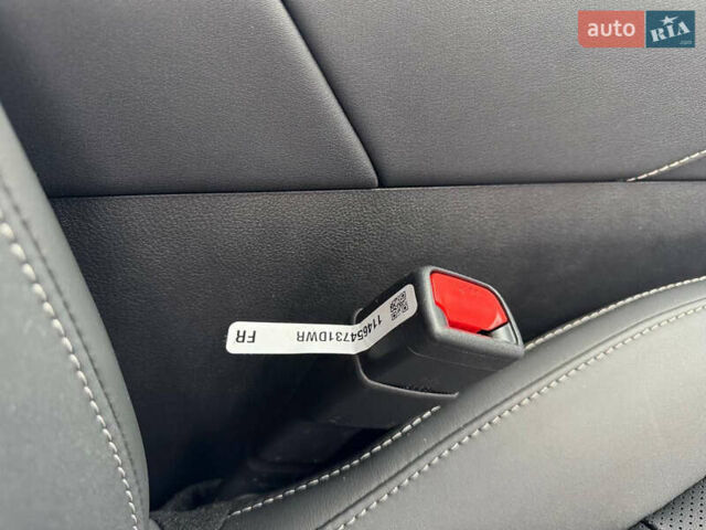 Білий Лексус РХ, об'ємом двигуна 2.4 л та пробігом 6 тис. км за 57500 $, фото 34 на Automoto.ua