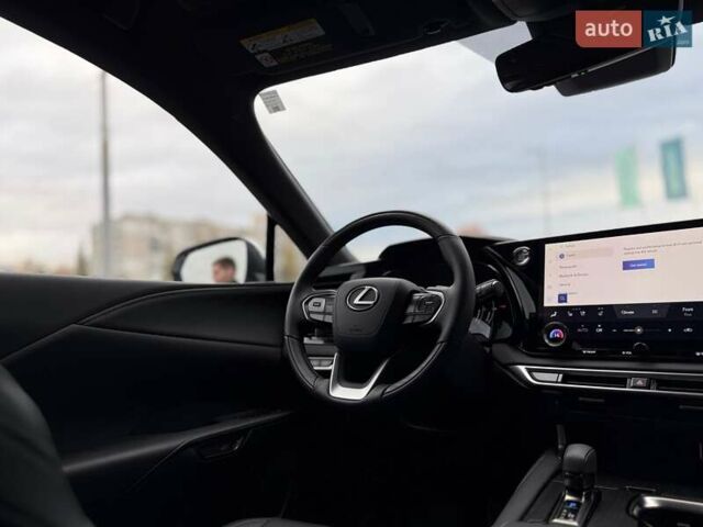 Белый Лексус РХ, объемом двигателя 2.4 л и пробегом 6 тыс. км за 63000 $, фото 23 на Automoto.ua