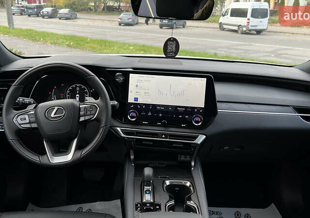 Лексус РХ 2024 в Львове на Automoto.ua Белый Лексус РХ, объемом двигателя 2.5 л и пробегом 1 тыс. км за 66000 $, фото 38 на Automoto.ua