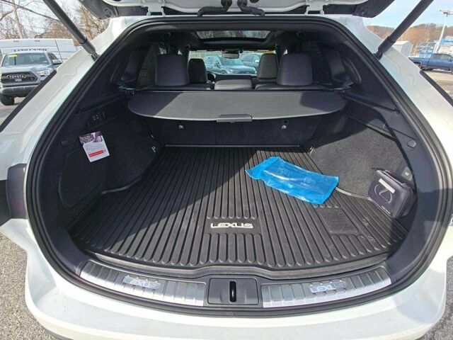 Білий Лексус РХ, об'ємом двигуна 0 л та пробігом 4 тис. км за 30500 $, фото 7 на Automoto.ua