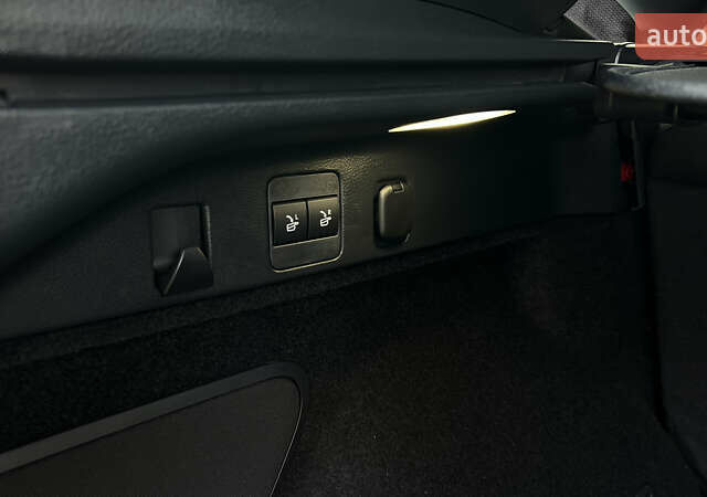 Лексус РХ 2024 в Львове на Automoto.ua Белый Лексус РХ, объемом двигателя 2.5 л и пробегом 1 тыс. км за 66000 $, фото 41 на Automoto.ua