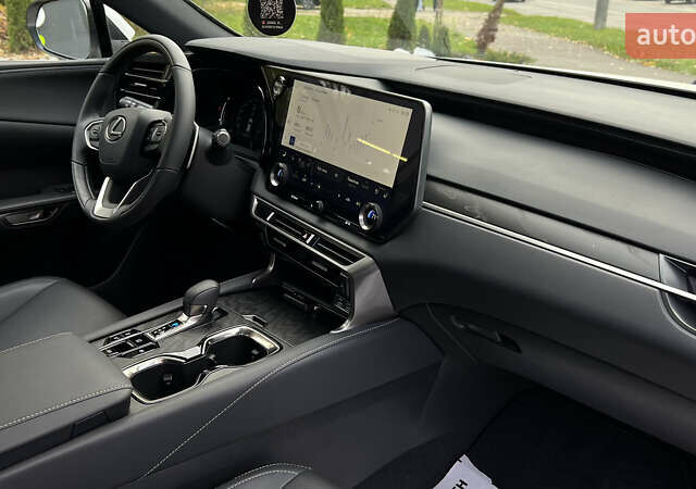 Лексус РХ 2024 в Львове на Automoto.ua Белый Лексус РХ, объемом двигателя 2.5 л и пробегом 1 тыс. км за 66000 $, фото 49 на Automoto.ua