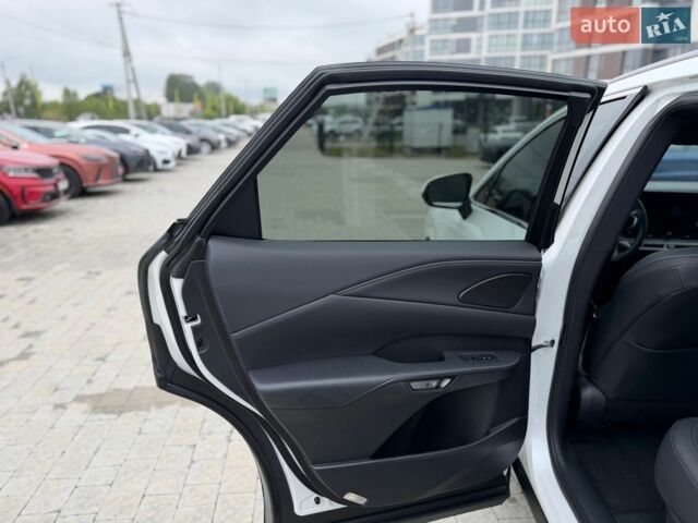 Білий Лексус РХ, об'ємом двигуна 2.5 л та пробігом 30 тис. км за 58490 $, фото 24 на Automoto.ua